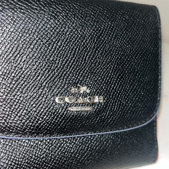 Coach Wyn Small Leather Black Wallet with floral interior - Picture 8 of 10